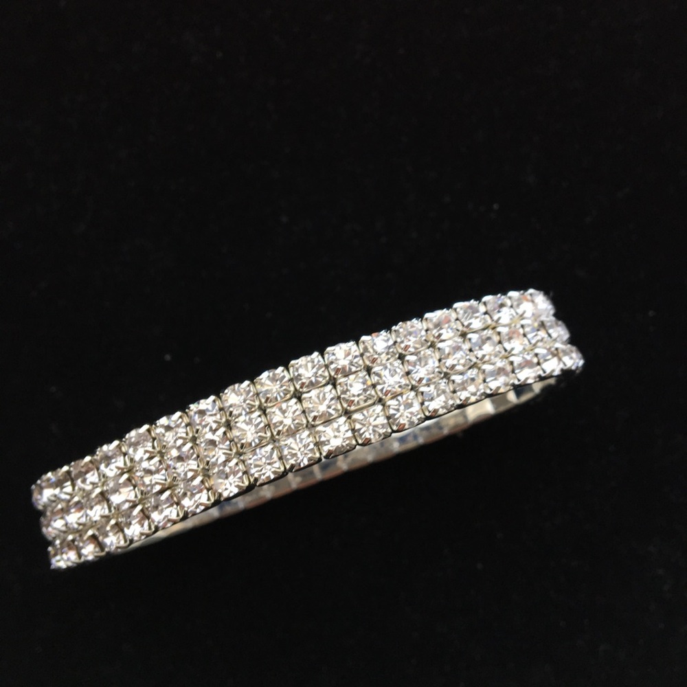 Diamanté all around bracelet